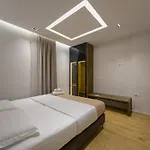 Pin *