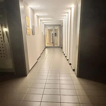 Pin Apartment *