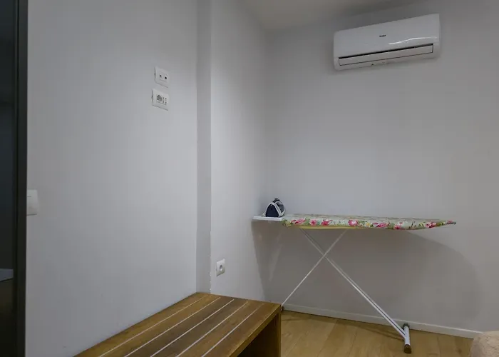 Pin Tirana