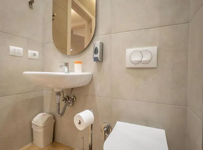 公寓 Pin 地拉那